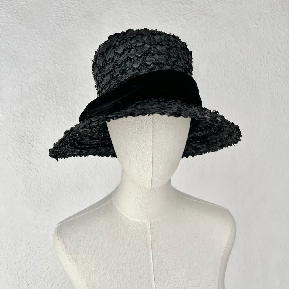 Vintage 60s Union Made Women's Size Large Black Raffia Garbo Hat Velvet Band Bow
